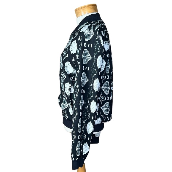 WII By Walter Baker Reptile Print Bomber Zip Front Jacket Small EUC - Picture 3 of 13